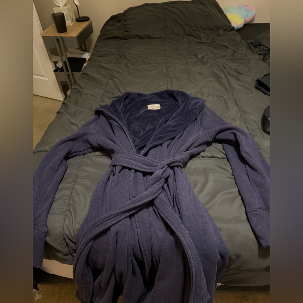 Ugg Robe - image 1
